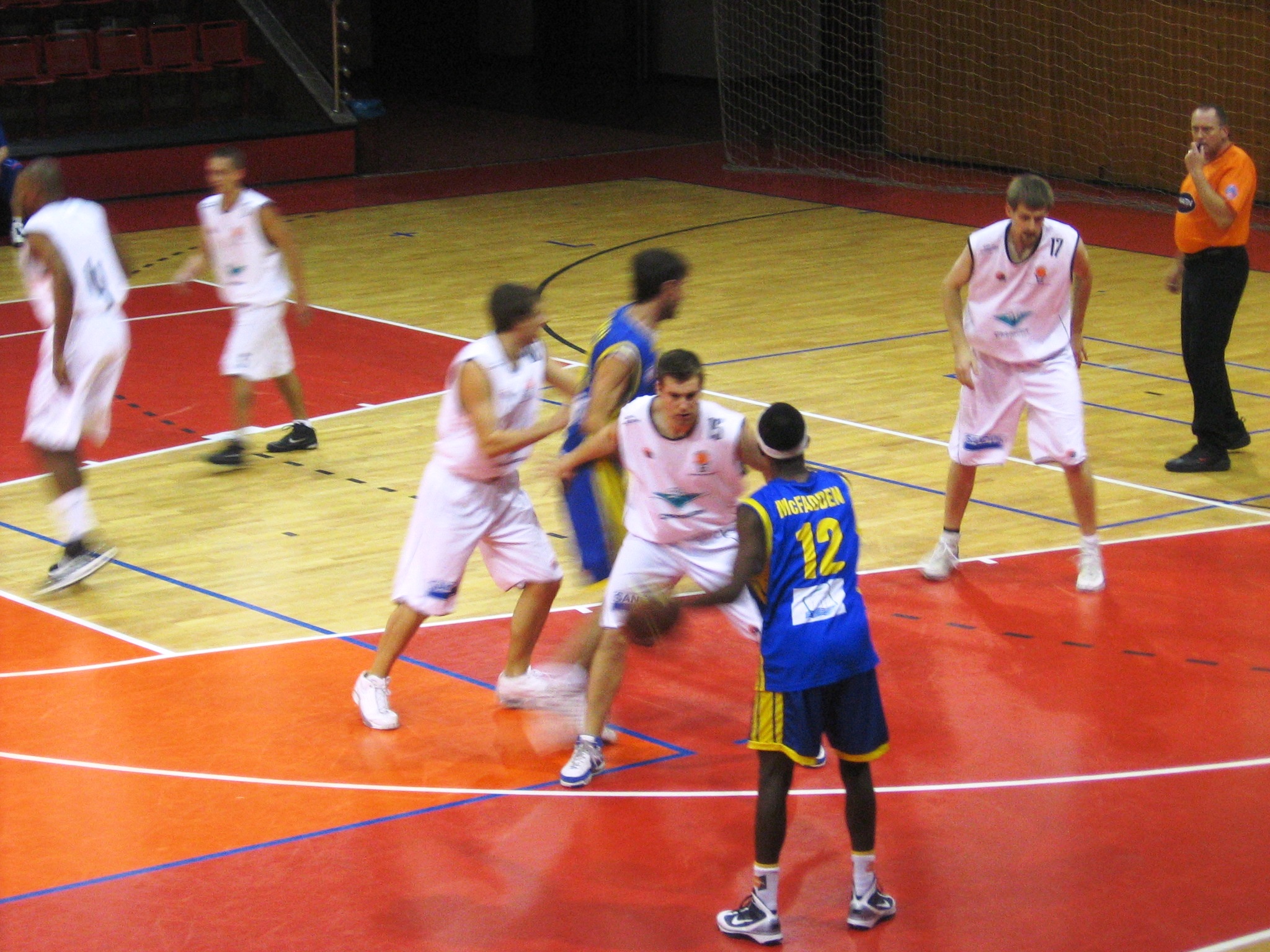 2009-12-03 Levharti A vs. BK Ústí ČP 075.JPG