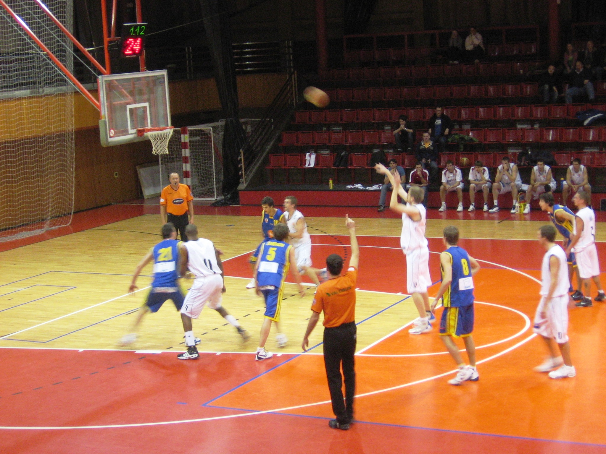 2009-12-03 Levharti A vs. BK Ústí ČP 105.JPG